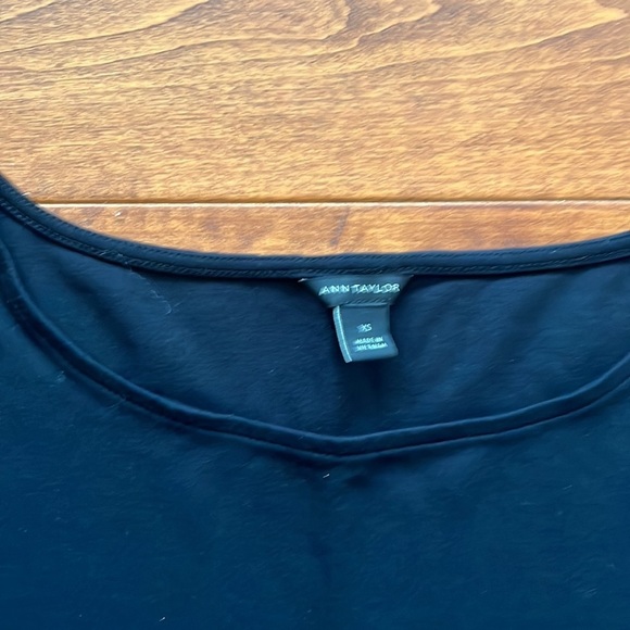 Ann Taylor Relax Fit Black Blouse Size XS - Picture 3 of 9